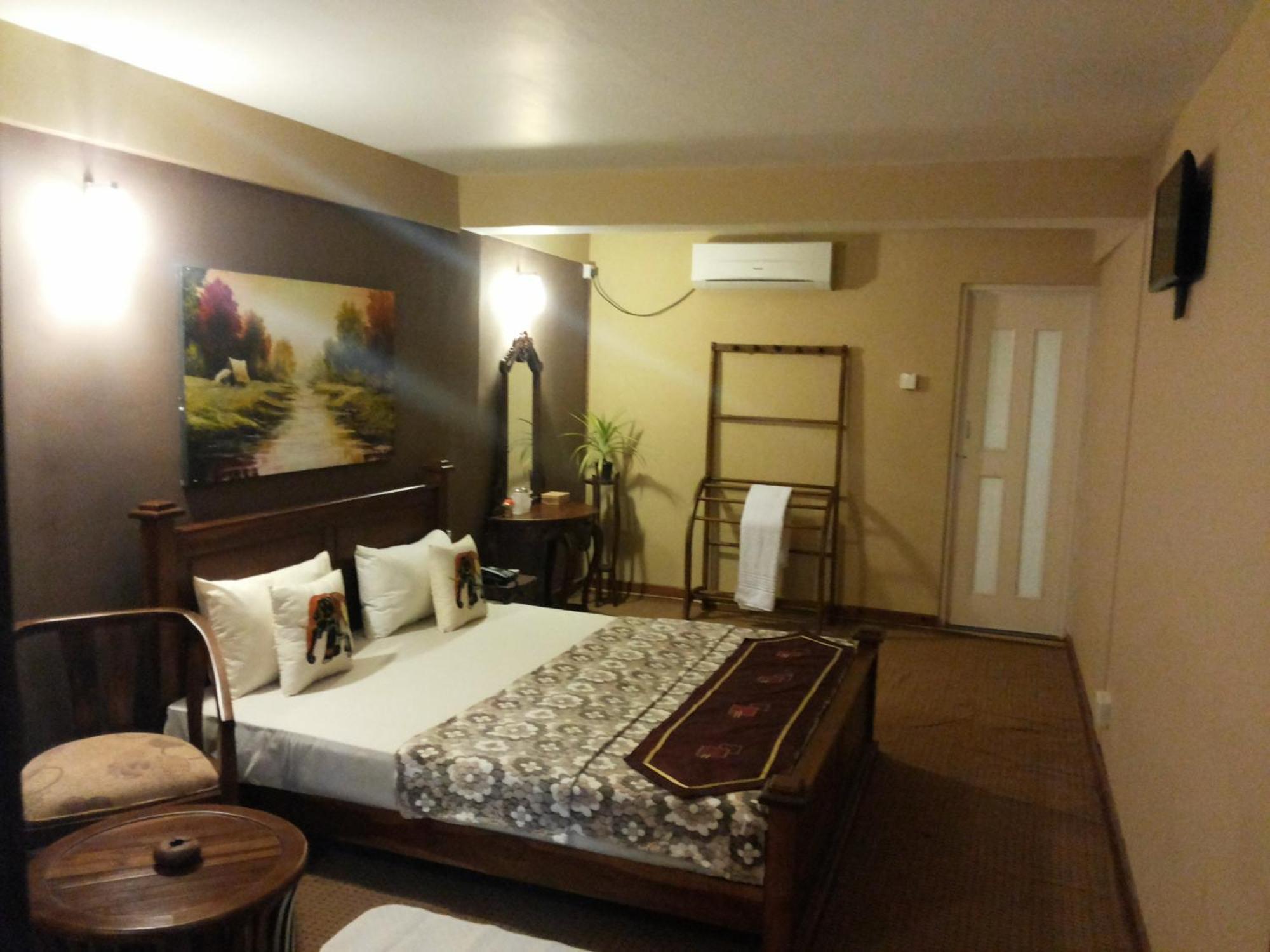 Hotel Tinaya Dambulla Ruang foto